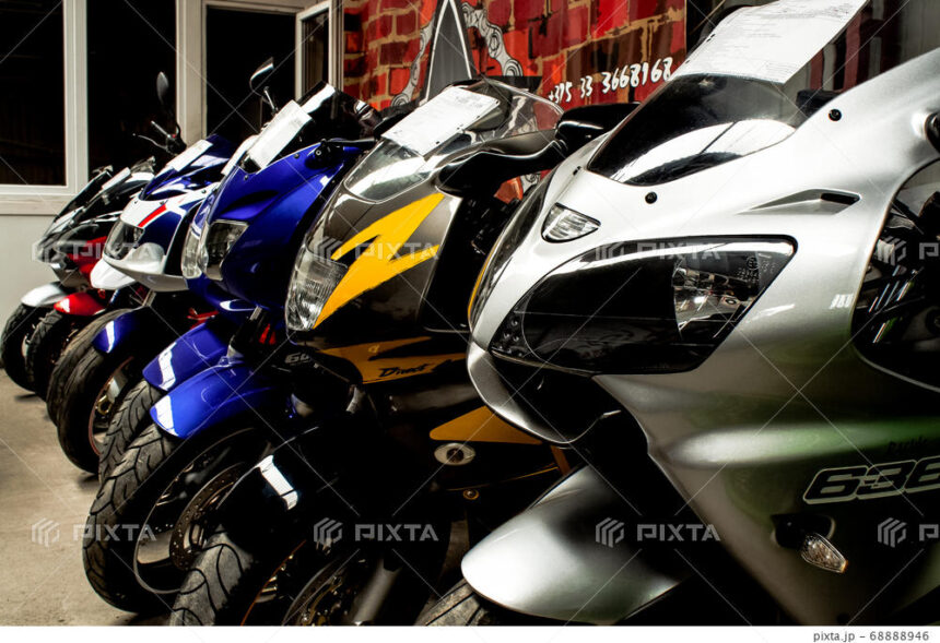 W社：小売業<br>(バイク販売店）<br>従業員数23名